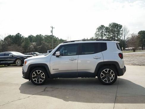 Used 2017 Jeep Renegade Latitude image 18