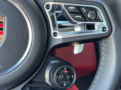 Used 2025 Porsche 718 Boxster image 24