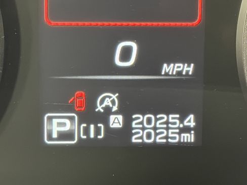 Used 2025 Subaru Crosstrek 2.5i Sport image 5