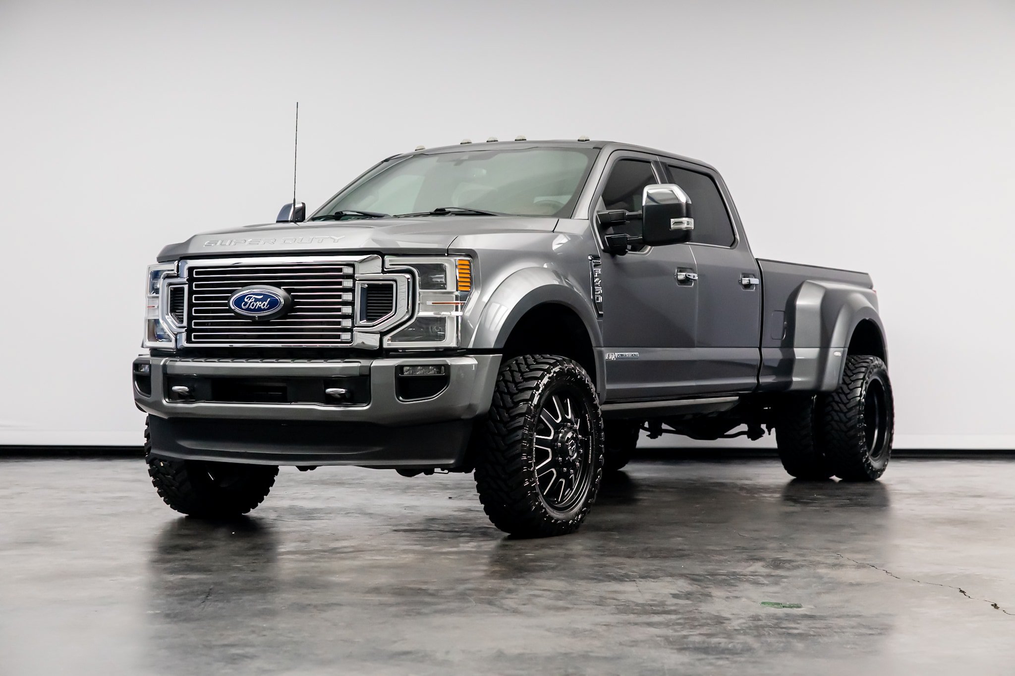 Used 2022 Ford F450 Platinum AWD/4WD image 7