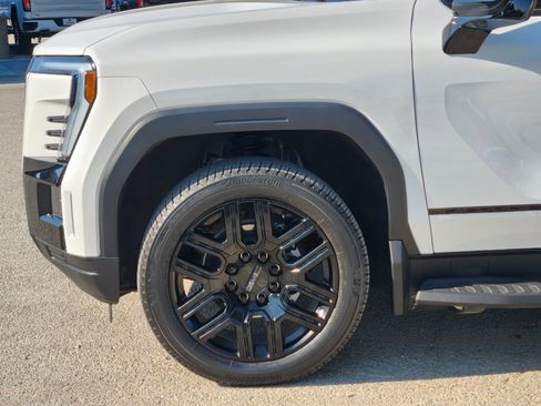 Used 2026 GMC Sierra EV Elevation w/ LPO, Elevation Dark Package AWD/4WD image 24