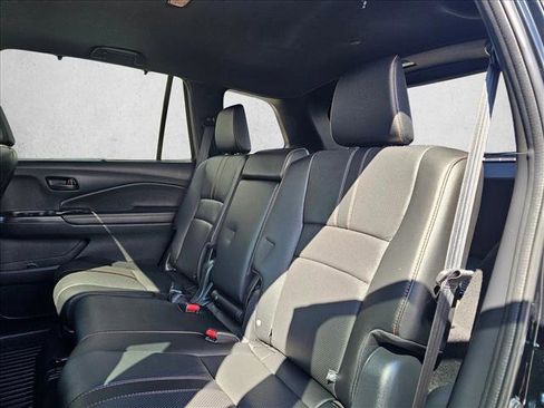 Used 2024 Honda Passport TrailSport image 16