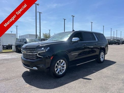 Used 2024 Chevrolet Suburban Premier AWD/4WD image 7