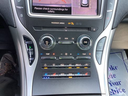 Used 2020 Lincoln Nautilus Reserve image 19