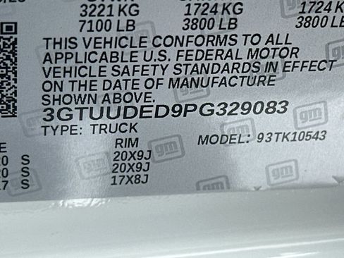 Used 2023 GMC Sierra 1500 SLT w/ SLT Premium Plus Package AWD/4WD image 34