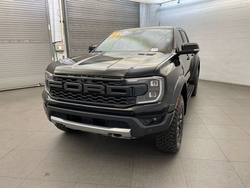 Used 2025 Ford Ranger Raptor AWD/4WD image 3