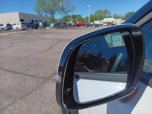 Used 2026 Kia Carnival FWD image 22