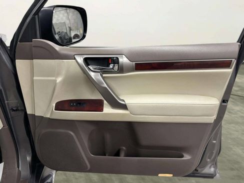 Used 2012 Lexus GX 460 Premium image 28