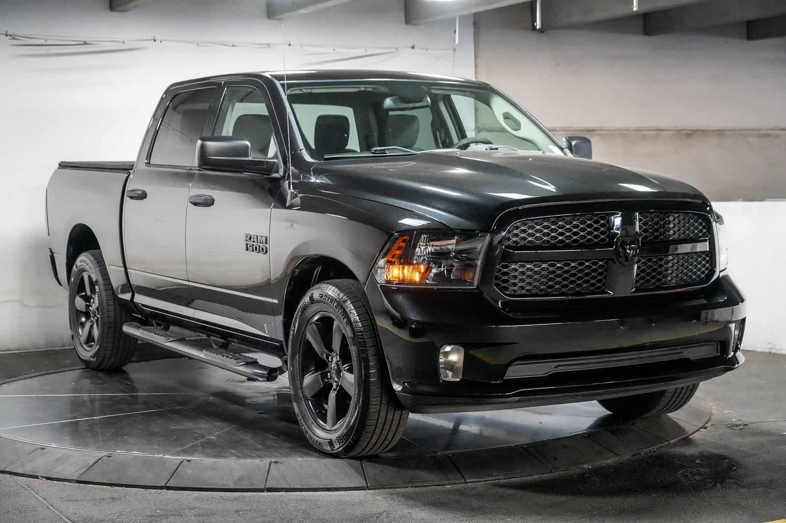Used 2016 RAM 1500 Express w/ Black Ram 1500 Express Group AWD/4WD image 5