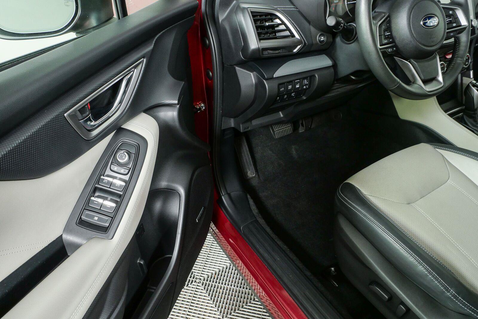 Used 2020 Subaru Forester Limited w/ Popular Package #3 AWD/4WD image 8