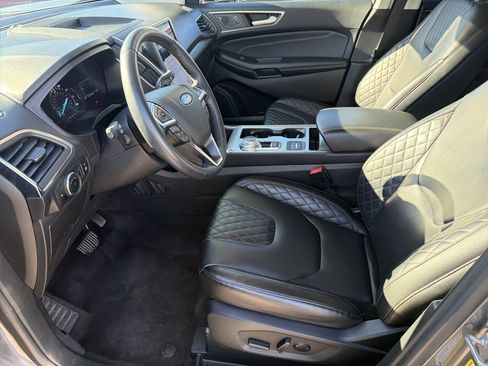 Used 2024 Ford Edge Titanium image 18