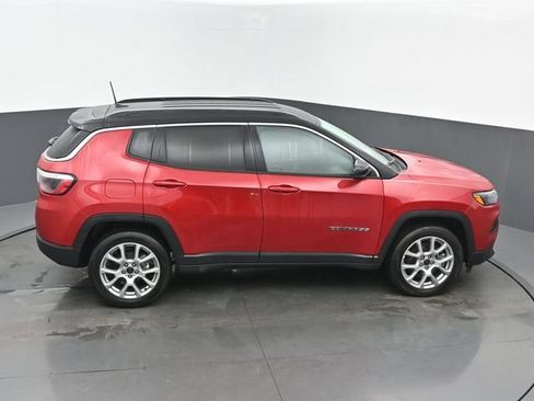 Used 2025 Jeep Compass Limited AWD/4WD image 43