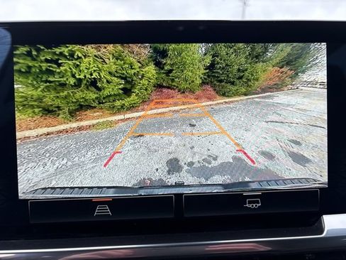 Used 2022 GMC Sierra 1500 Elevation image 39