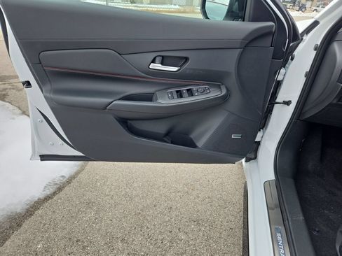New 2026 Nissan Sentra SR w/ SR Premium Package FWD image 11