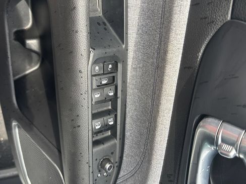 Used 2025 Jeep Compass Latitude w/ Convenience Group AWD/4WD image 10