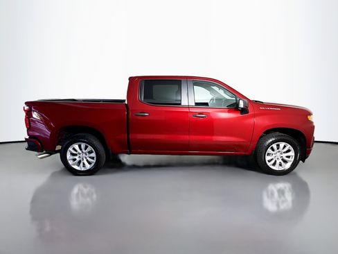 Used 2020 Chevrolet Silverado 1500 Custom w/ Custom Value Package RWD image 11