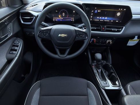 New 2026 Chevrolet TrailBlazer LT w/ Driver Confidence Package FWD image 11