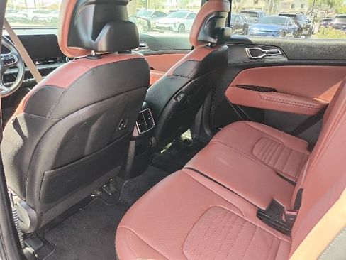 Certified 2025 Kia Sportage SX FWD image 18