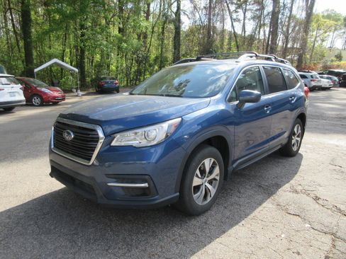 Used 2021 Subaru Ascent Premium w/ Convenience Package image 1