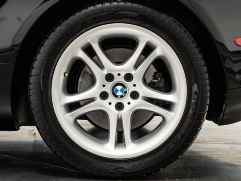 Used 2001 BMW Z8 RWD image 11