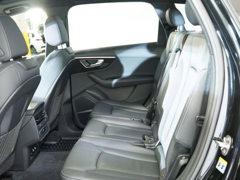 Used 2025 Audi Q7 3.0T Premium Plus w/ Premium Plus Package image 19
