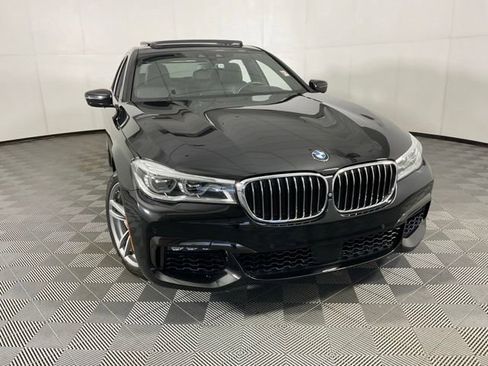 Used 2016 BMW 750i xDrive AWD/4WD image 8