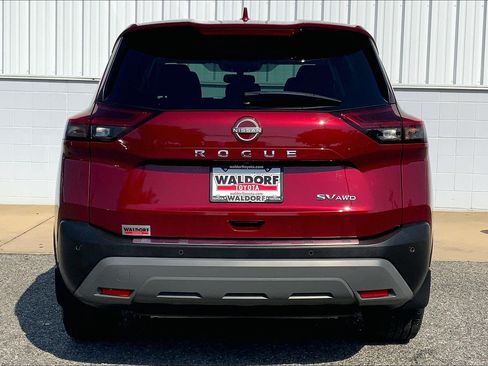 Used 2023 Nissan Rogue SV AWD/4WD image 5