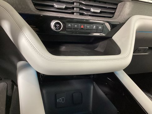 New 2026 Ford Explorer Platinum AWD/4WD image 30