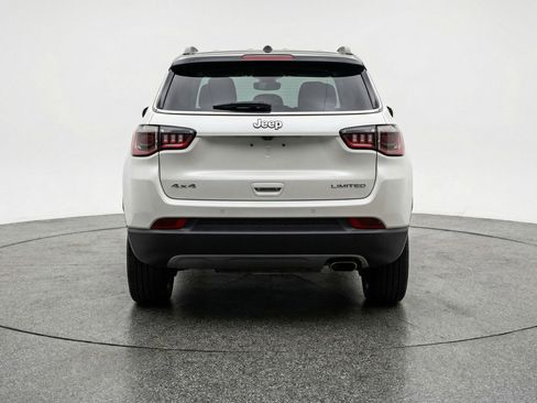 Used 2025 Jeep Compass Limited AWD/4WD image 7