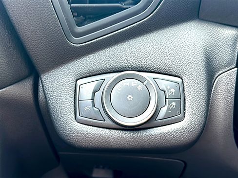 Used 2018 Ford Escape SE FWD image 36