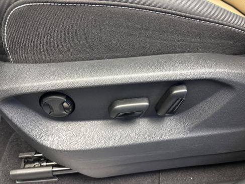 New 2026 Volkswagen Atlas Cross Sport SE image 13