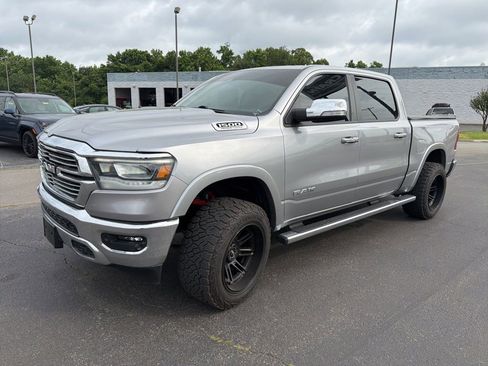 Used 2022 RAM 1500 Laramie AWD/4WD image 13