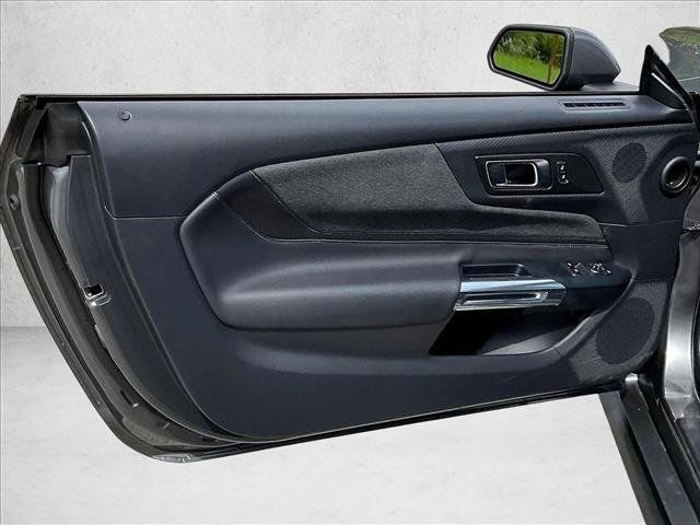 Used 2025 Ford Mustang Coupe RWD image 17
