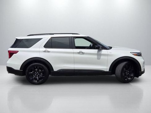 Used 2023 Ford Explorer ST-Line w/ Class IV Trailer Tow Package RWD image 3