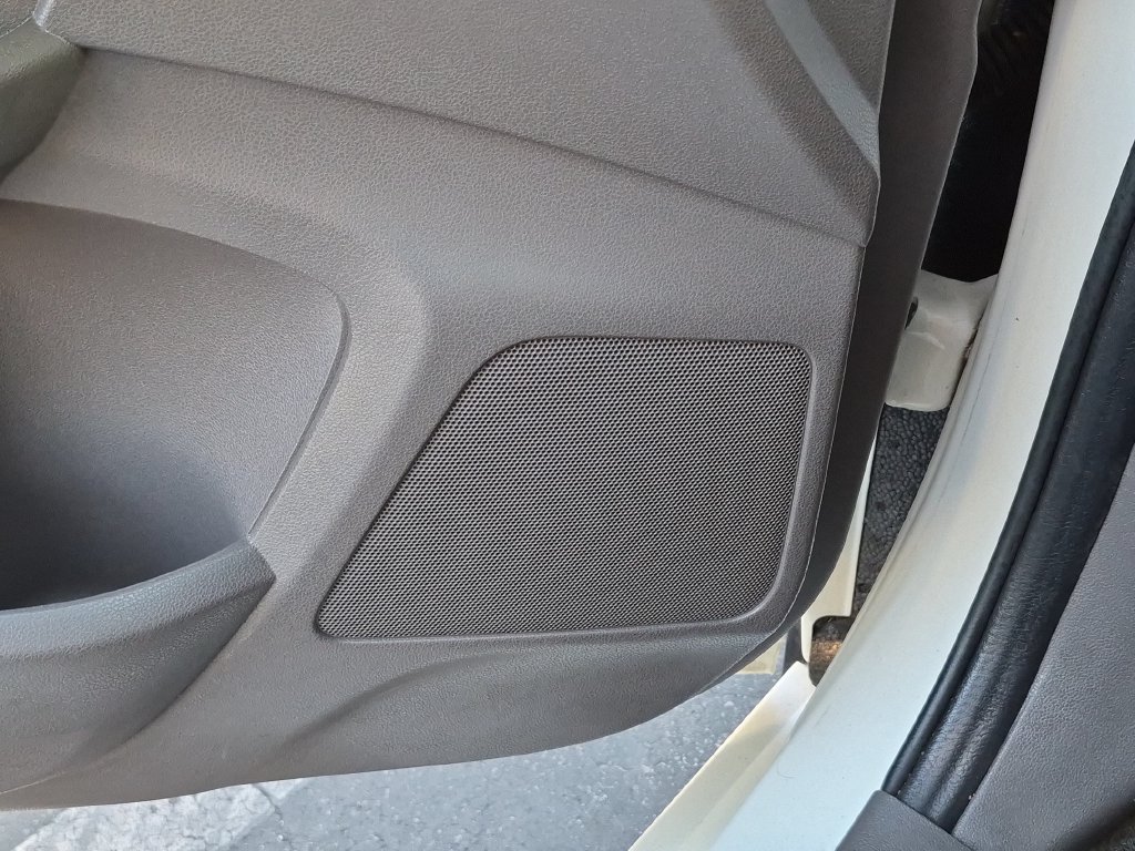 Used 2015 Honda Odyssey Touring Elite image 25
