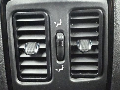 Used 2021 Dodge Durango SXT image 13