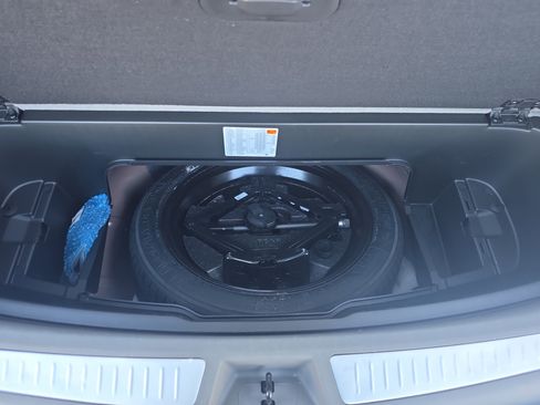 Used 2025 Cadillac XT6 Premium Luxury image 31