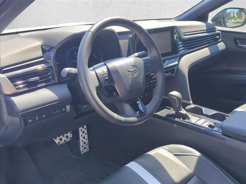 Used 2025 Toyota Camry SE w/ Convenience Package FWD image 9