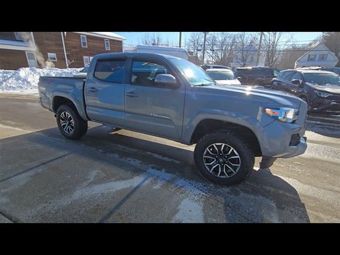 Used 2021 Toyota Tacoma TRD Sport image 2