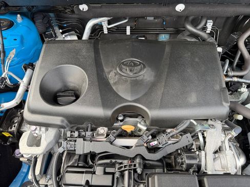 Used 2020 Toyota RAV4 LE w/ All Weather Liner Package AWD/4WD image 31