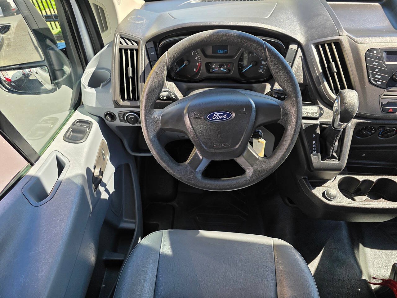 Used 2018 Ford Transit 150 XL RWD image 20