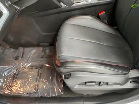 Used 2017 Chevrolet Equinox Premier w/ Enhanced Convenience Package FWD image 47