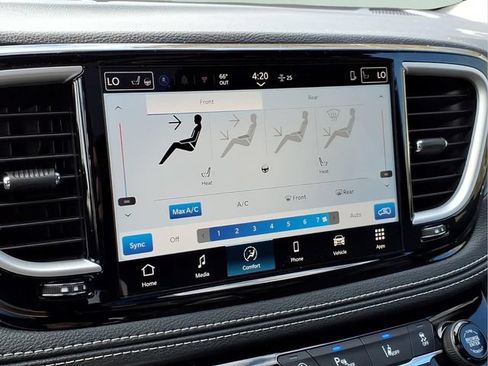 New 2026 Chrysler Pacifica Select AWD/4WD image 21
