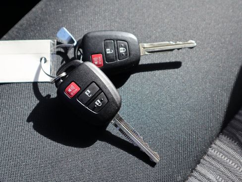 Used 2019 Toyota Tundra SR5 image 33