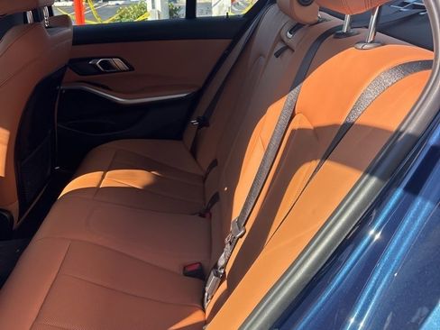 Used 2023 BMW 330i Sedan w/ Premium Package image 5