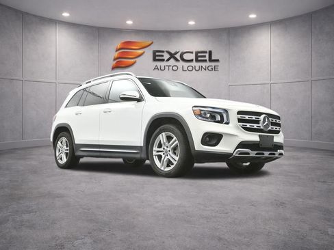 Used 2022 Mercedes-Benz GLB 250 4MATIC w/ Premium Package Lite image 46