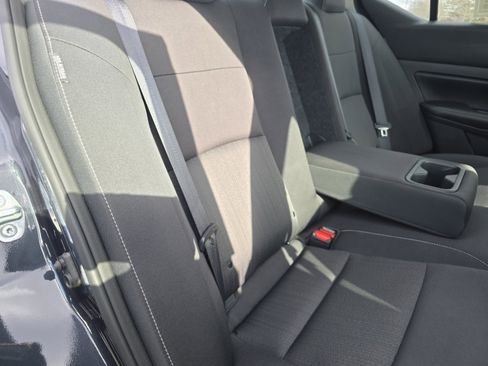 Used 2022 Nissan Altima 2.5 SV image 18