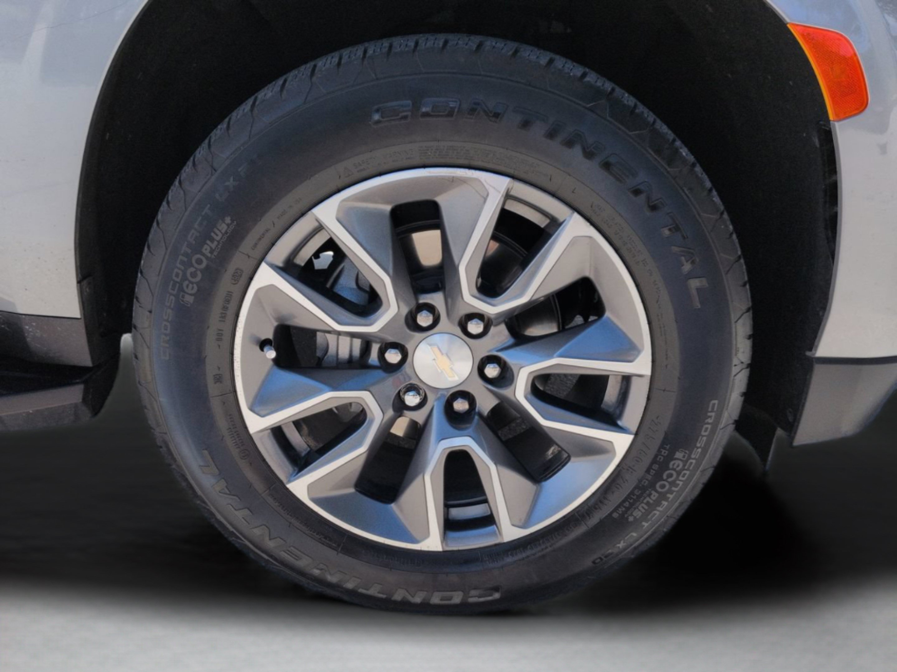 Used 2024 Chevrolet Tahoe LS w/ Driver Alert Package RWD image 13