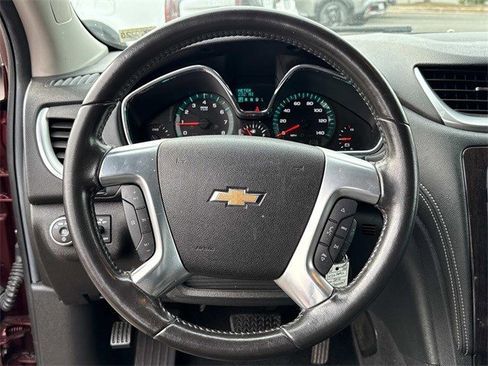Used 2016 Chevrolet Traverse LT w/ Style and Technology Package image 18