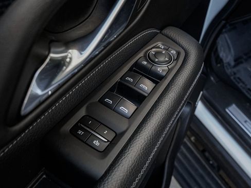 Used 2021 GMC Yukon Denali w/ Denali Ultimate Package image 11